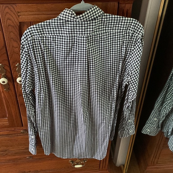 Ralph Lauren sports shirt. - Picture 4 of 4